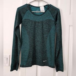 Nike Dri-Fit Green and Black Long Sleeve, Size S